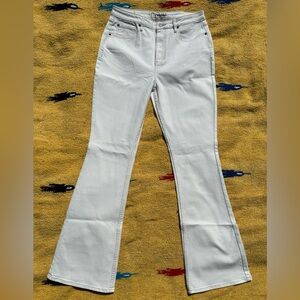 IDYLLWIND WOMEN'S REBEL NATURAL WASH SIGNATURE BACK POCKET MID RISE FLARE JEANS